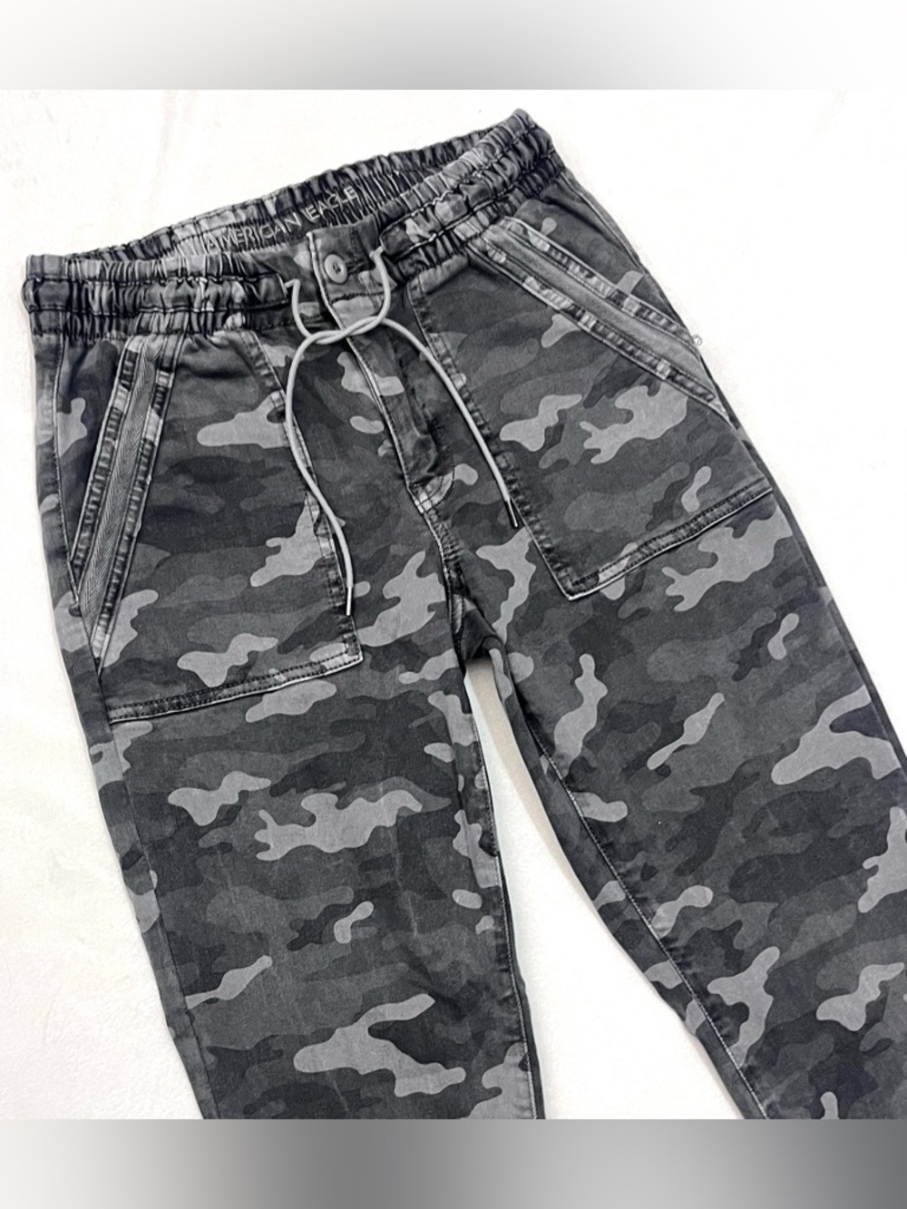 American Eagle Outfitters Gray Camouflage Drawstring Joggers with Pockets - Picture 2 of 16